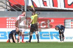 2. Bundesliga - SC Paderborn - FC Ingolstadt 04 - gelbe Karte für Benedikt Gimber (5, FCI)