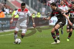 2. Bundesliga - FC St. Pauli - FC Ingolstadt 04 - Darío Lezcano (11, FCI) gegen Justin Hoogma (22 Pauli)