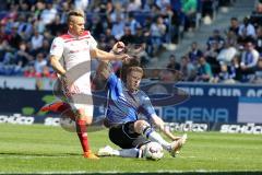 2. Bundesliga - Arminia Bielefeld - FC Ingolstadt 04 - Thomas Pledl (30, FCI) stürmt zum 0:3 Tor Jubel, Brian Behrendt (3 Bielefeld) versucht zu stören