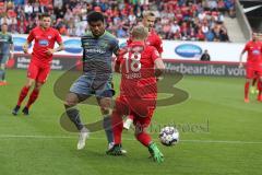 2. Bundesliga - Fußball - 1. FC Heidenheim - FC Ingolstadt 04 - Paulo Otavio (6, FCI) gegen Sebastian Griesbeck (HDH 18)