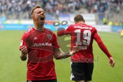 2. Bundesliga - MSV Duisburg - FC Ingolstadt 04 - Sonny Kittel (10, FCI) schlängelt sich durch trifft zum 1:3 Tor Jubel, zu den Fans Schrei