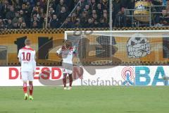 2. Bundesliga - SG Dynamo Dresden - FC Ingolstadt 04 - Spiel ist aus, 2:0, Enttäuschung, Sonny Kittel (10, FCI) Marvin Matip (34, FCI)