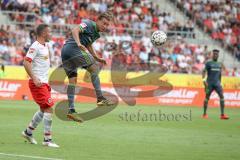 2. Bundesliga - Fußball - SV Jahn Regensburg - FC Ingolstadt 04 - Andreas Geipl (8 Jahn) Konstantin Kerschbaumer (7, FCI)