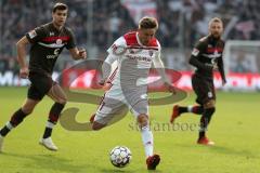 2. Bundesliga - FC St. Pauli - FC Ingolstadt 04 - Konstantin Kerschbaumer (7, FCI), links Justin Hoogma (22 Pauli)