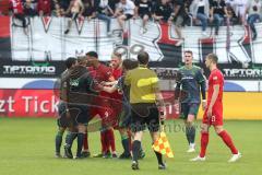 2. Bundesliga - Fußball - 1. FC Heidenheim - FC Ingolstadt 04 - Streit Darío Lezcano (11, FCI) mit Robert Glatzel (HDH 9) links