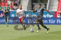 2. Bundesliga - Fußball - SV Jahn Regensburg - FC Ingolstadt 04 - Benedikt Saller (6 Jahn) Thorsten Röcher (29 FCI)