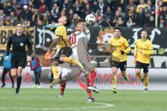 2. Bundesliga - SG Dynamo Dresden - FC Ingolstadt 04 - Duell, Stefan Kutschke (20, FCI) Baris Atik (28 Dresden)