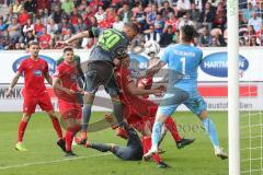 2. Bundesliga - Fußball - 1. FC Heidenheim - FC Ingolstadt 04 - Stefan Kutschke (20, FCI) Kopfball Torwart Kevin Müller (HDH 1) hält