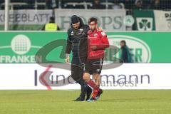 2. Bundesliga - SpVgg Greuther Fürth - FC Ingolstadt 04 - Robin Krauße (23, FCI) geht verletzt vom Platz, Kopfwunde