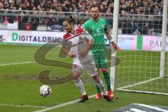 2. Bundesliga - FC St. Pauli - FC Ingolstadt 04 - Jonatan Kotzke (25 FCI) Torwart Robin Himmelmann (30 Pauli)