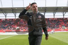 2. BL - Saison 2018/2019 - FC Ingolstadt 04 - Holstein Kiel - Tomas Oral (Cheftrainer FCI) - winkt - servus - grüßt  - Foto: Meyer Jürgen