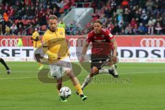 2. Bundesliga - Fußball - FC Ingolstadt 04 - Dynamo Dresden - Patrick Ebert (#20 Dresden)  und Björn Paulsen (#4 FCI)