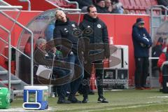 2. Bundesliga - FC Ingolstadt 04 - 1. FC Heidenheim - Cheftrainer Jens Keller (FCI) mit Schiedsrichter nicht einig