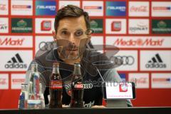 2. Bundesliga - Fußball - FC Ingolstadt 04 - FC Erzgebirge Aue - Pressekonferenz nach dem Spiel, Cheftrainer Stefan Leitl (FCI)