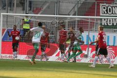 2. BL - Saison 2018/2019 - FC Ingolstadt 04 - Der 0:1 Treffer für Fürth durch #4 Gugganig Lukas - Marco Knaller (#16 FCI) - Thorsten Röcher (#29 FCI) - Foto: Meyer Jürgen