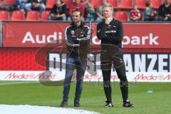 2. BL - Saison 2018/2019 - FC Ingolstadt 04 - SC Paderborn 07 - Alexander Nouri (Cheftrainer FCI) - Markus Feldhoff (Co-Trainer FCI) rechts vor dem Spiel - Foto: Meyer Jürgen