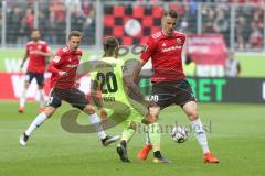 2. Bundesliga - Fußball - FC Ingolstadt 04 - SV Wehen Wiesbaden - Stefan Kutschke (20, FCI)  - Moritz Kuhn (20 SVW)  -