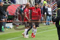 2. Bundesliga - Relegation - FC Ingolstadt 04 - SV Wehen Wiesbaden 2:3 - Niederlage enttäuscht, abgestiegen 3. Liga, Sonny Kittel (10, FCI) mit Christian Träsch (28, FCI)