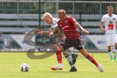 2. Bundesliga - Fußball - FC Ingolstadt 04 - Testspiel - FC Wacker Innsbruck - Sonny Kittel (10, FCI) setzt sich durch gegen Martin Harrer (Wacker)
