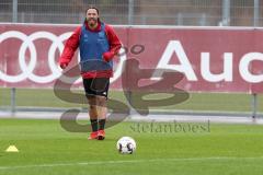 2. Bundesliga - Fußball - FC Ingolstadt 04 - Training - Trainingsauftakt im Sportpark nach Winterpause, Neuzugang Björn Paulsen (4, FCI)