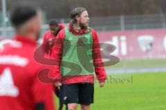 2. Bundesliga - Fußball - FC Ingolstadt 04 - Training - Trainingsauftakt im Sportpark nach Winterpause, Neuzugang Björn Paulsen (4, FCI)