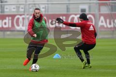 2. Bundesliga - Fußball - FC Ingolstadt 04 - Training - Trainingsauftakt im Sportpark nach Winterpause, Tobias Schröck (21, FCI) Darío Lezcano (11, FCI)