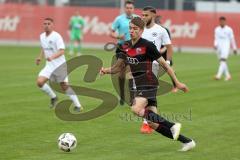 A-Junioren Bundesliga - U19 FC Ingolstadt 04 - Eintracht Frankfurt - Filip Bilbija (FCI 27) kämpft sich durch die Abwehr