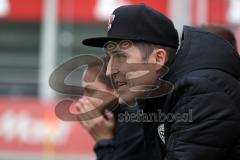 A-Junioren Bundesliga - U19 FC Ingolstadt 04 - Eintracht Frankfurt - Trainer Roberto Pätzold und hinten Trainerin Sabrina Wittmann