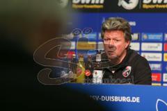 3. Fußball-Liga - Saison 2019/2020 - MSV Duisburg - FC Ingolstadt 04 - Chef-Trainer Jeff Saibene (FCI) in der Pressekonferenz - Foto: Meyer Jürgen