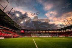 3. Liga - FC Ingolstadt 04 - 1. FC Magdeburg - 0:2 - Gewitterwolken über dem Audi Sportpark nach der Niederlage