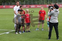 3. Liga - Testspiel - FC Ingolstadt 04 - TSV 1860 Rosenheim - Autogramme Selfies, Fatih Kaya (9, FCI)