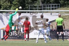 3. Liga - Testspiel - VfR Garching - FC Ingolstadt 04 - links Torwart Fabijan Buntic (24, FCI) rettet den Ball