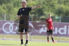 3. Fußball-Liga - Saison 2019/2020 - FC Ingolstadt 04 -  Trainingsauftakt - Cheftrainer Jeff Saibene (FCI) gibt Anweisungen - Foto: Meyer Jürgen