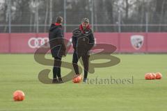 Im Bild: Carsten Rump (Co-Trainer FC Ingolstadt) und Jeff Saibene (Cheftrainer FC Ingolstadt)

Fussball - 3. Bundesliga - Ingolstadt - Saison 2019/2020 - Trainingsauftakt -  Foto: Ralf Lüger