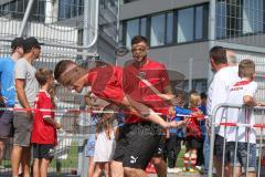 3. Fußball-Liga - Saison 2019/2020 - FC Ingolstadt 04 -  Trainingsauftakt - Stefan Kutschke (30 FCI)  betritt das Trainingsgelände - Foto: Meyer Jürgen