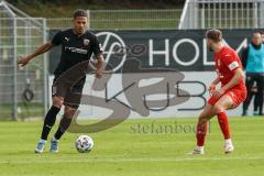 3. Liga - FC Viktoria Köln - FC Ingolstadt 04 - Justin Butler (31, FCI) Cueto Lucas (11 Köln)