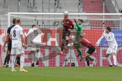 3. Liga - FC Ingolstadt 04 - SpVgg Unterhaching - Ecke, Fatih Kaya (9, FCI) Torwart Fabijan Buntic (24, FCI) Gordon Büch (18, FCI) retten den Ball