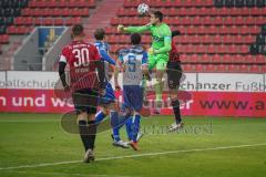 3. Liga - FC Ingolstadt 04 - 1. FC Magdeburg - Torwart Behrens Morten (1 Magdeburg) boxt Ball weg