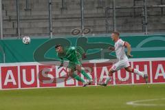 DFB Pokal - FC Ingolstadt 04 - Fortuna Düsseldorf - Torwart Fabijan Buntic (24, FCI) Hennings Rouwen (28 Fortuna) Tor Chance