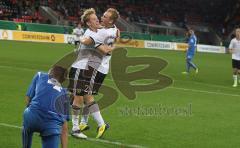 U21 - Deutschland - Bosnien Herzigowina - Lewis Holtby erzielt das 3:0 und bedankt sich bei Flankengeber Maximilian Beister