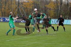 FC Gerolfing gegen TSV Nördlingen - Knie Sebastian mit gestreckten Bein -Foto: Jürgen Meyer