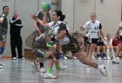 Handball Damen - HG Ingolstadt - TSV Schleißheim - Sanyie Unlüer erzielt ein Tor im Flug