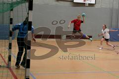 Handball Bezirksliga DJK Ingolstadt - TSV Gaimersheim Mihalik Veronika beim Wurf  (DJK) Foto: Juergen Meyer