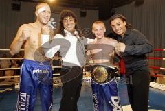 Kickboxen - Gala - Abschiedskampf Jens Lintow - EM Johannes Wolf - Jens Lintow und Johannes Wolf mit den Gipsy Kings im Ring zum foto