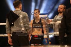Steko´s Fight Night - ran Boxen - WKU Weltmeisterschaft Thaiboxen K1 bis 62,5 kg - Titelverteidigerin Marie Lang (München) mit Trainer Mladen Steko