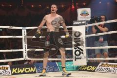 Stekos Fight Night 2018 - Boxen - bis 67 kg - Bojan Aladzic (GER) gegen Gabor Kovacs (HUN), Sieger KO 1. Runde Bojan Aladzic, Sieg Jubel