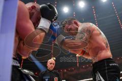 Stekos Fight Night 2018 - Thaiboxen - Weltmeisterschaft - WKU - Titelverteidigung - Pietro Vecchio GER) gegen Shaun Law (ENG), Sieger Shaun Law, rechts Pietro Vecchio