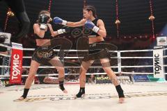 Stekos Fight Night 2018 - Kickboxen - Weltmeisterschaft - WKU - Lowkick - Marie Lang (GER) gegen Rebeka Szendrei (HUN) - Siegerin nach Punkten Maria Lang, Marie Lang rechts