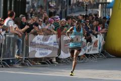 Halbmarathon Ingolstadt 2014 - Sieger Mitiku Soboka Tulu (8) aus Rosenheim