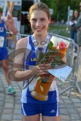 ODLO - Halbmarathon 2018 - Anna Schmidt #11 LAC Quelle Fürth als 1. Siegerin der Frauen mit einer Zeit von 1:27:06 sek - Foto: Jürgen Meyer